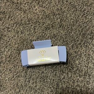 Light blue claw clip
